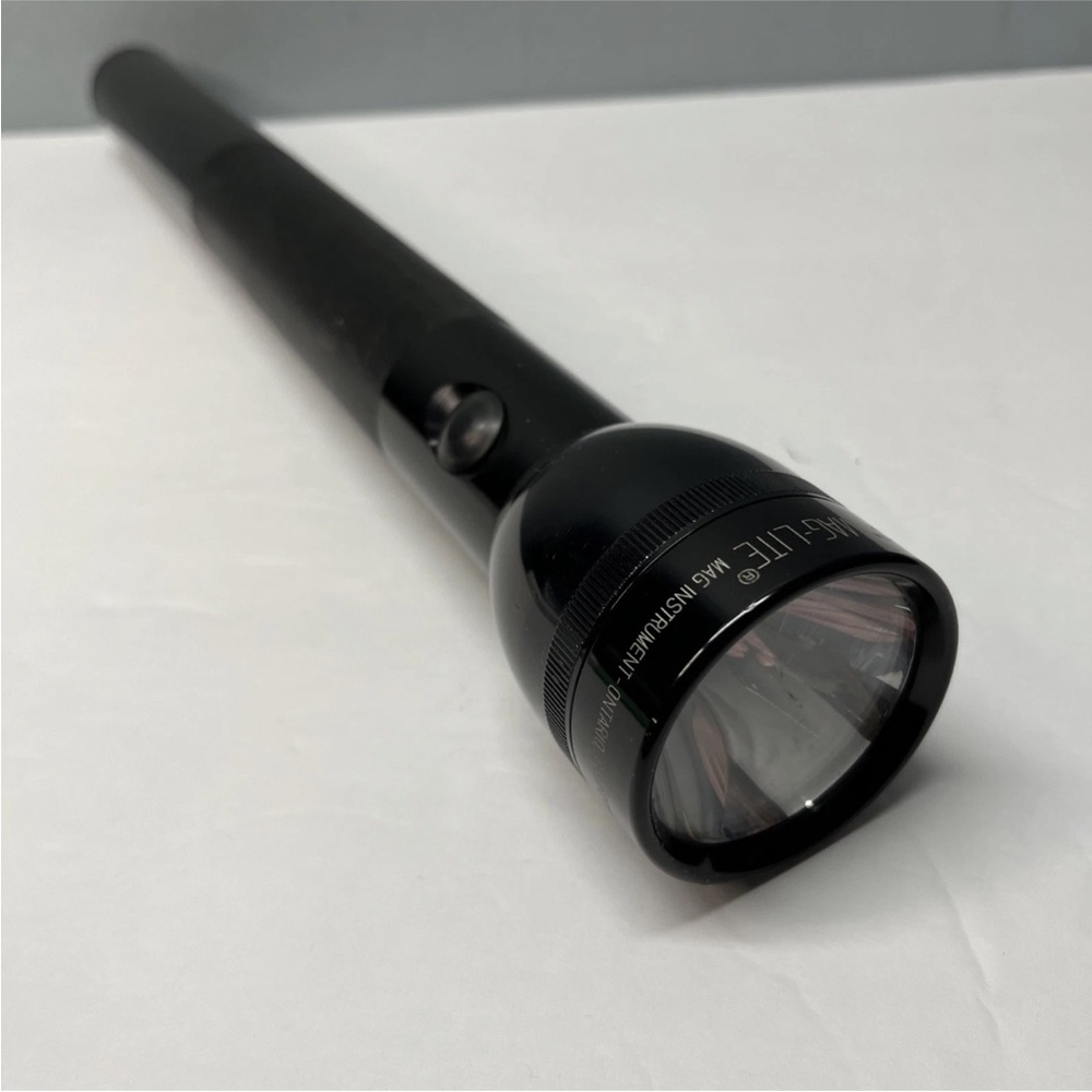 Mag-Lite 17” long Flashlight 5-D Cell Black Aluminum Flash Light 🔦 - Picture 3 of 9